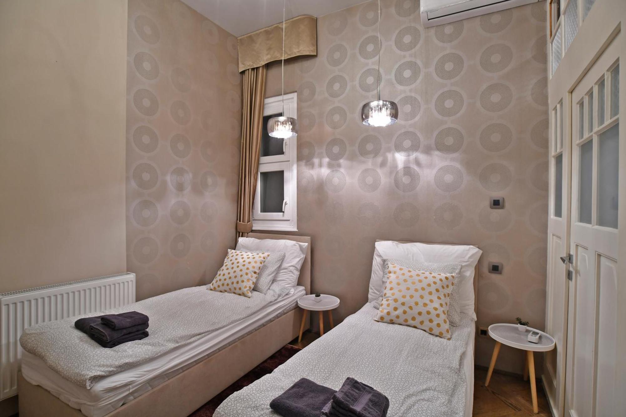 شقة Luxuryflat Near Centre On118 Sqm, 3Br,2Bth,8Bed,Ac بودابست المظهر الخارجي الصورة