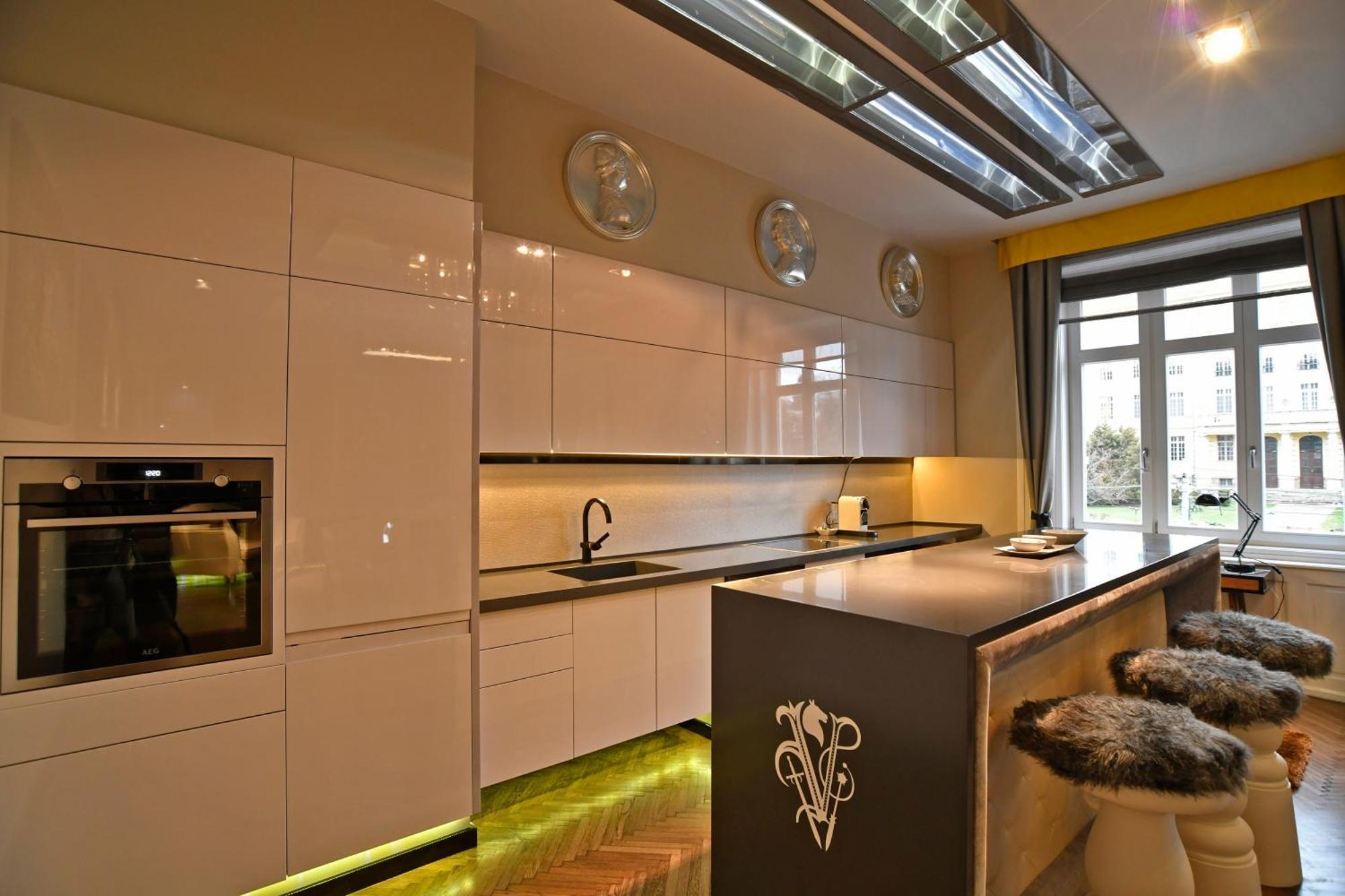 شقة Luxuryflat Near Centre On118 Sqm, 3Br,2Bth,8Bed,Ac بودابست المظهر الخارجي الصورة
